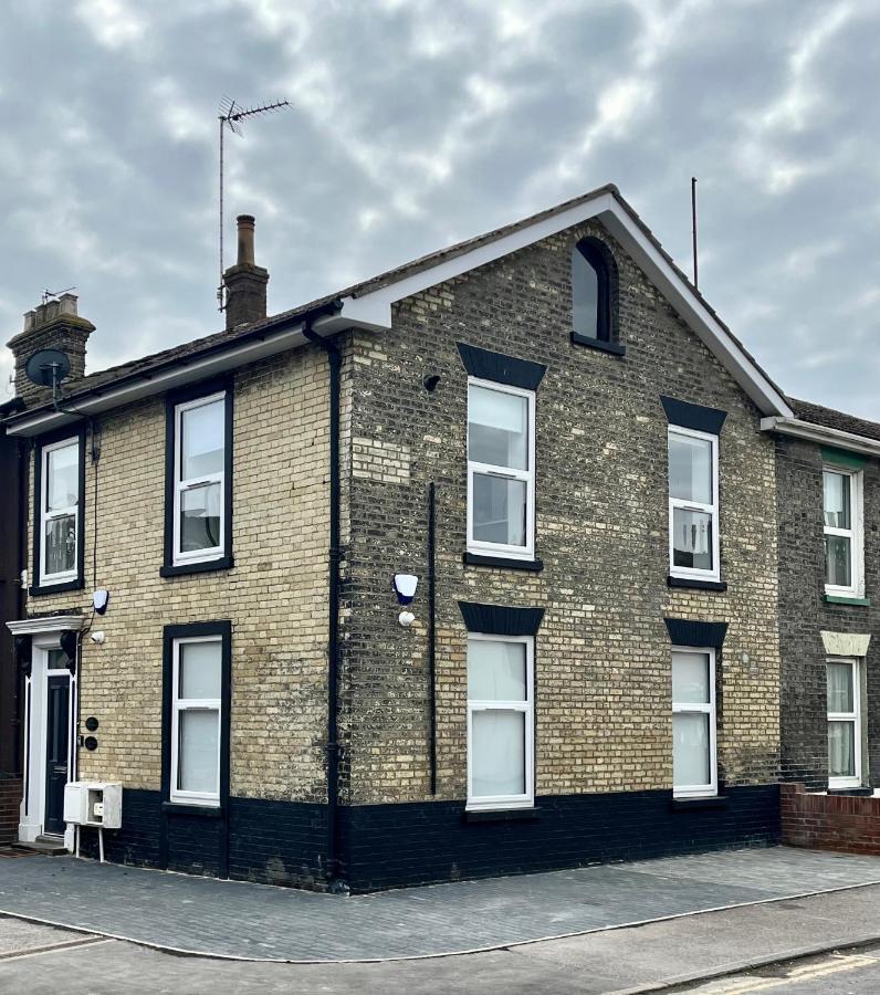 Corner Stone House - Apartment 1 Great Yarmouth Exteriör bild